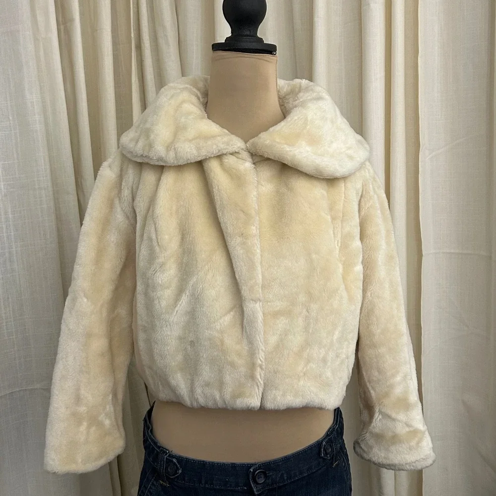 Vintage 1960s Ivory Faux Fur‎ Cropped Jacket S Shawl Collar ILGWU Union Made USA